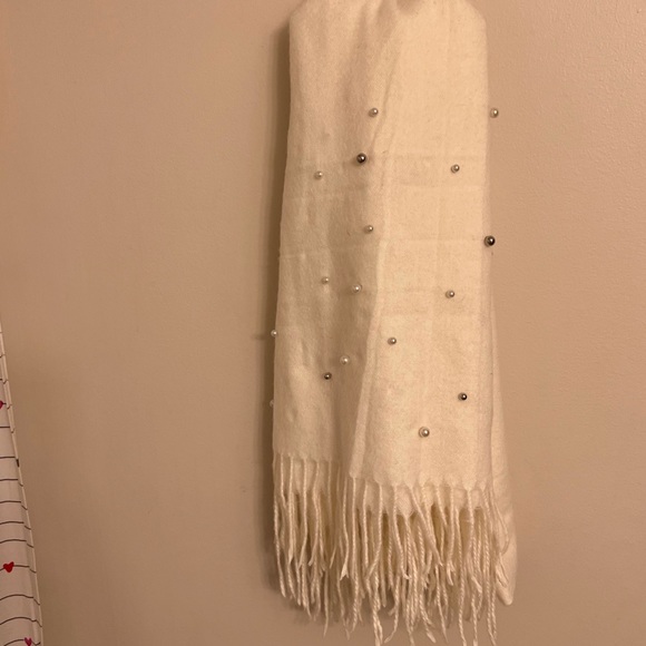 Jessica McClintock white beaded scarf - Picture 1 of 4